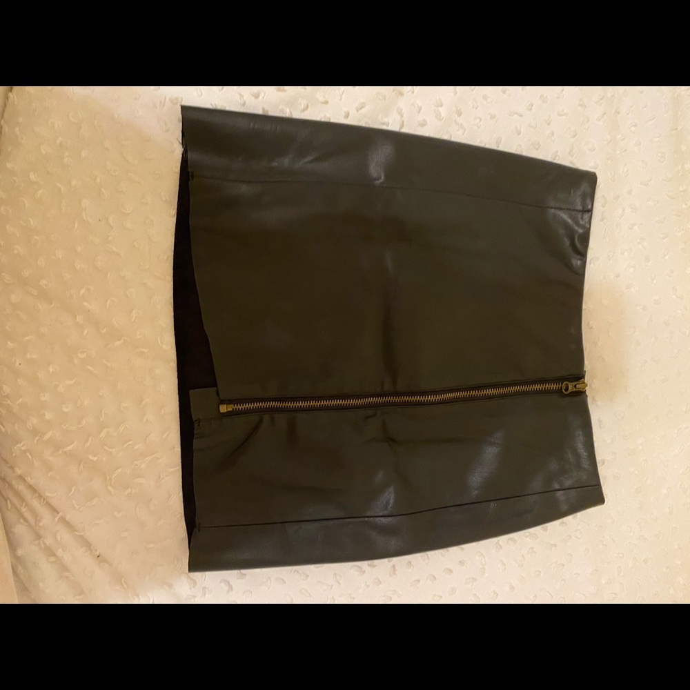 (Fake) leather skirt